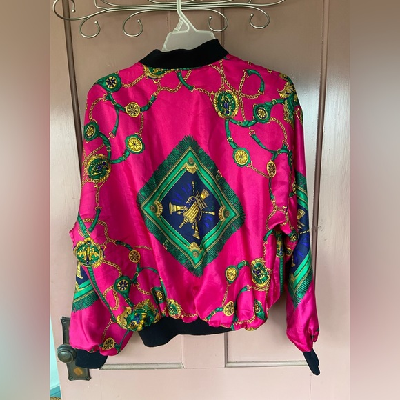 Vintage jacket from Korea!!! Show up to a party in this and you won’t dissapoint - Picture 2 of 3